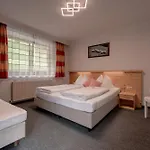 Brandgut - Vor Freude Gluehen Guest house Viehhofen