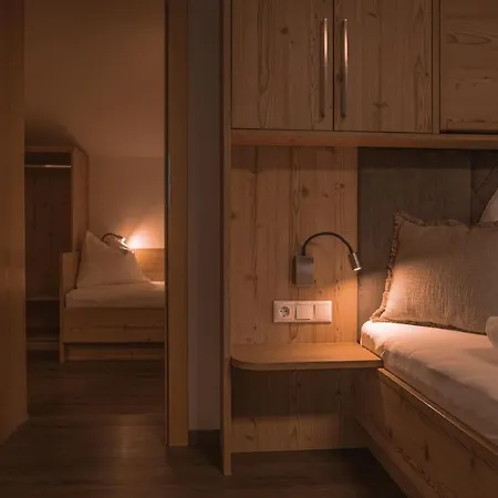 Brandgut - Vor Freude Gluehen 4*