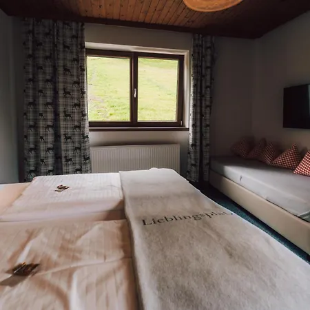 Brandgut - Vor Freude Gluehen 4*